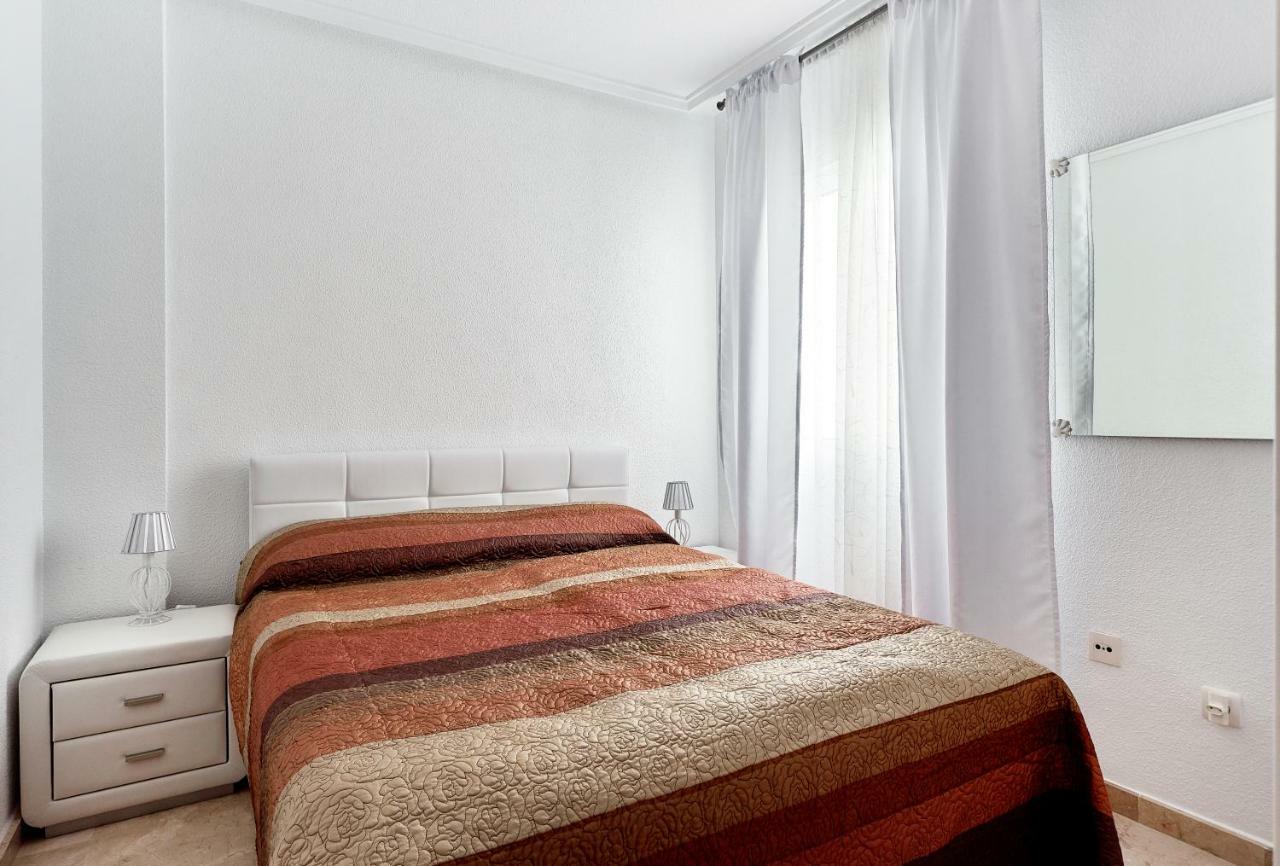 Lenas Apartments Radio Murcia Torrevieja Exterior photo